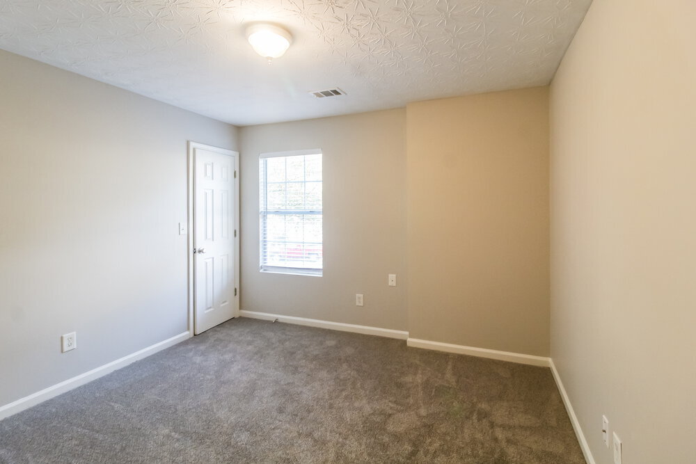 Building Photo - 87 Belmont Park Dr