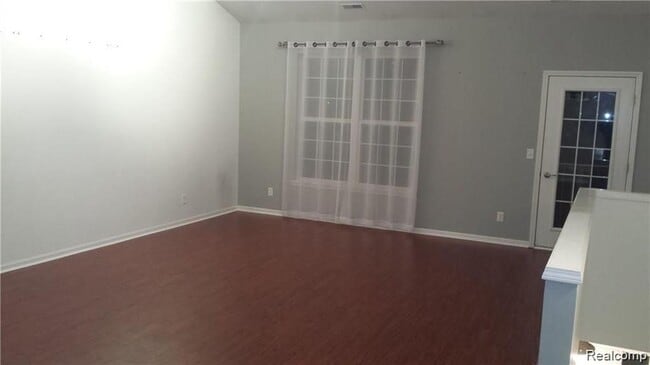 Building Photo - 2088 Arcadia Dr