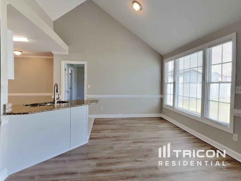 Building Photo - 109 Glengariff Ln