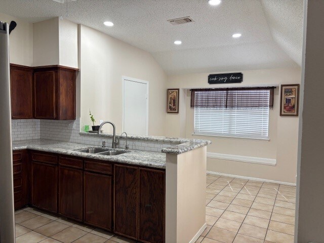 Building Photo - 10907 Spring Harvest Dr