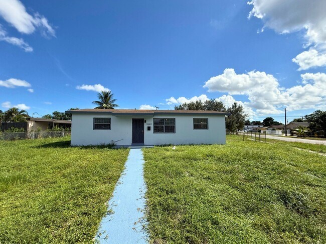 Building Photo - 3540 NW 209th Terrace