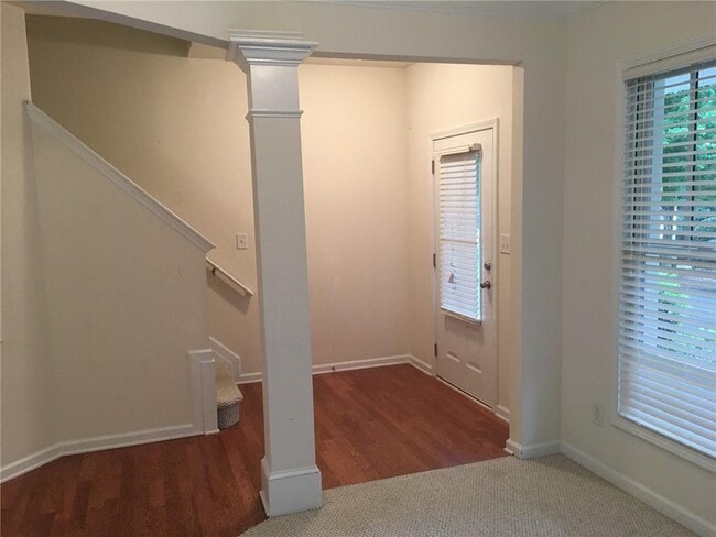 Building Photo - 3752 Memphis Dr