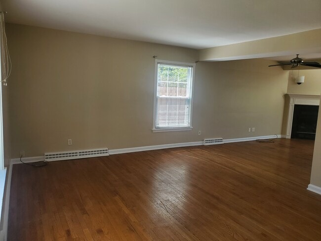 Building Photo - 2405 Overlook Rd