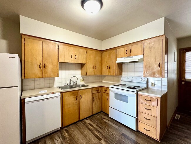 Building Photo - 1 Bedroom, 1 Bathroom Apartment for Rent!