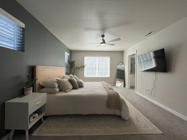 Building Photo - Spacious 3-Bedroom + Loft Home with Modern...