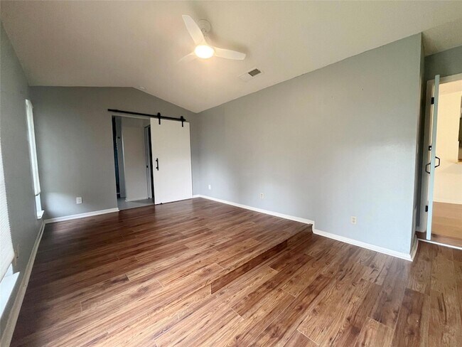 Building Photo - 8702 Dawnridge Cir