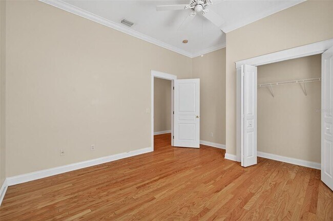 Building Photo - 6827 S Trask St