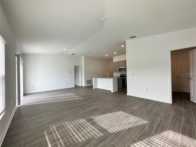 Building Photo - 309 Loch Ct