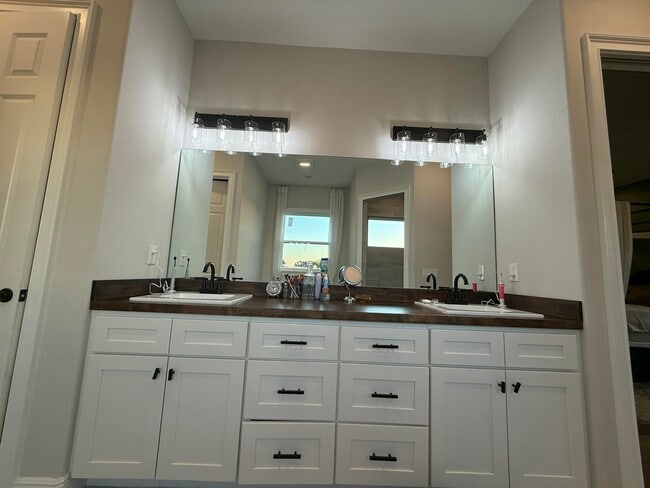 Building Photo - 3533 Sky Valley Ln