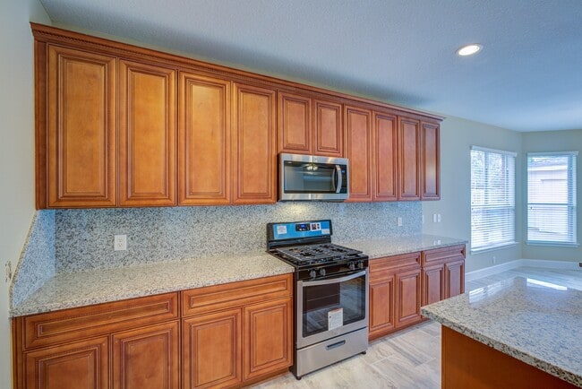 Building Photo - 6227 Clear Canyon Dr