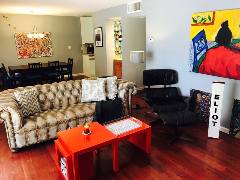 Relax on sofa while you Netflix n' chill - 970 Palm Avenue