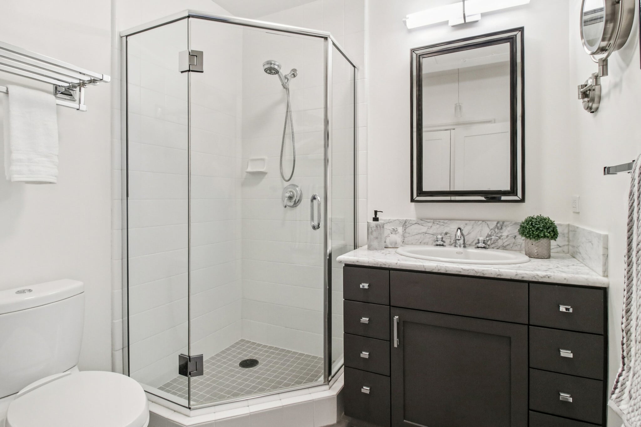 Building Photo - 356 Santana Row