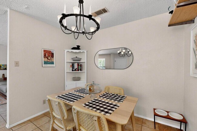 Building Photo - 7304 Eganhill Dr