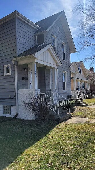 Building Photo - 326 1/2 N Gratiot Ave