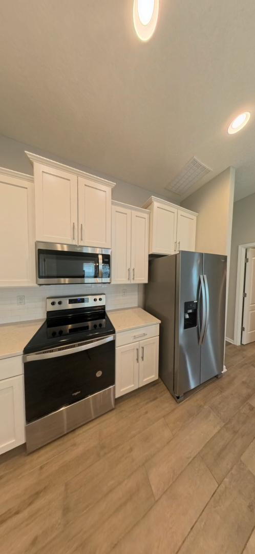 Building Photo - 70409 Winding River Dr