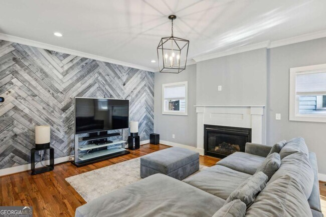 Building Photo - 1237 Milton Terrace SE