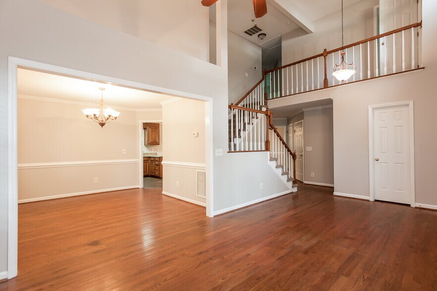 Building Photo - 4801 Bay Pines Ct