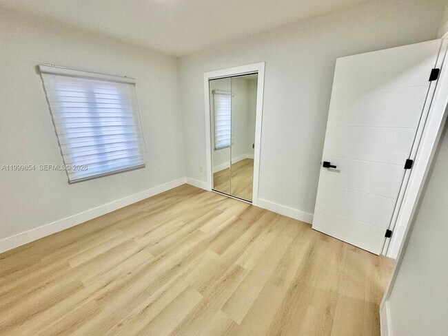 Building Photo - 4131 NW 11th Pl