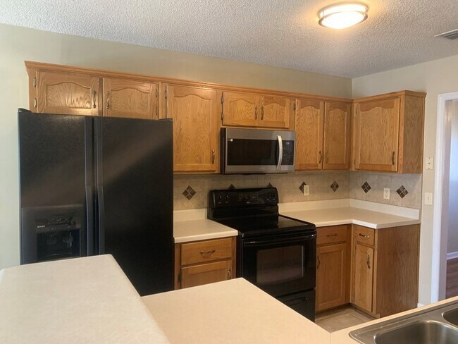 Building Photo - 1169 Cumberland Dr