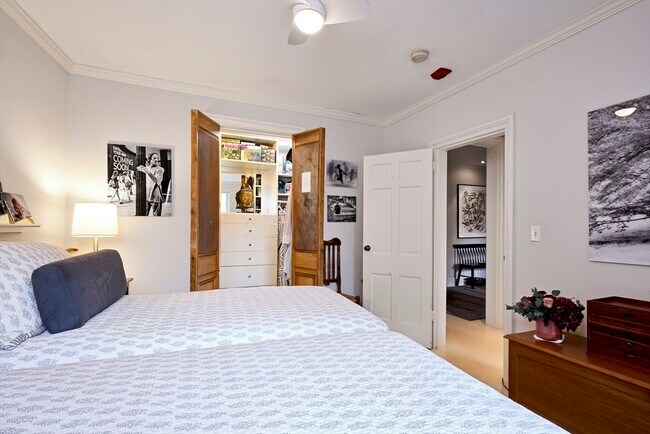 Building Photo - 37 Beacon St