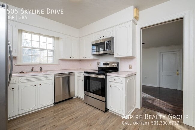 Building Photo - 505 Skyline Dr