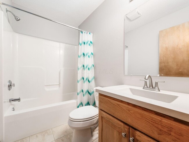 Building Photo - 532 Radcliff Dr