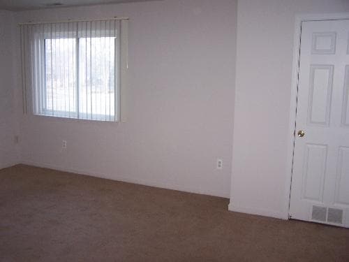 Family Room - 440 E Saint Clair St