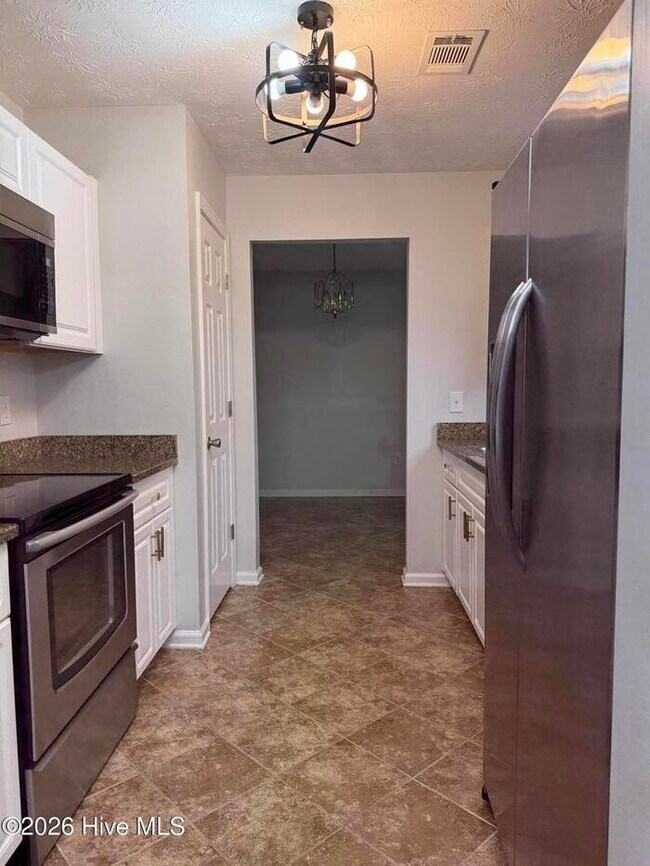 Building Photo - 3022 Pepperhill Dr