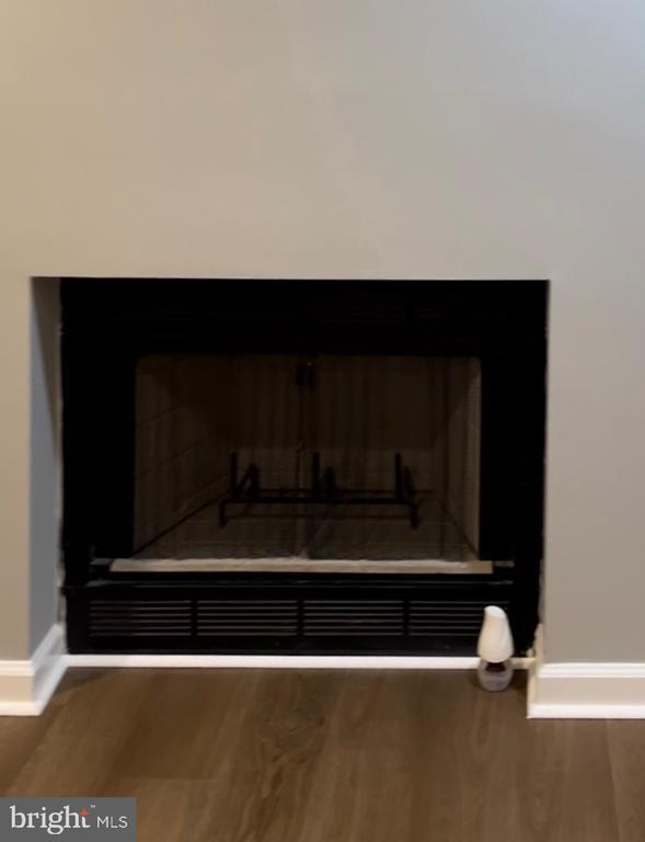 Building Photo - 11211 Surry Woods Ct