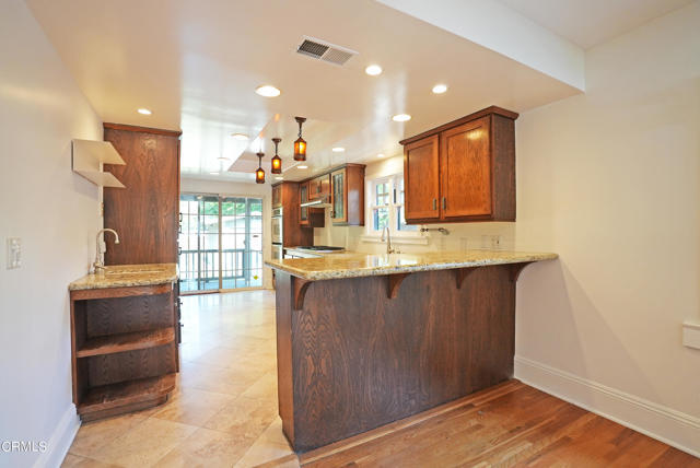 Building Photo - 970 N El Molino Ave