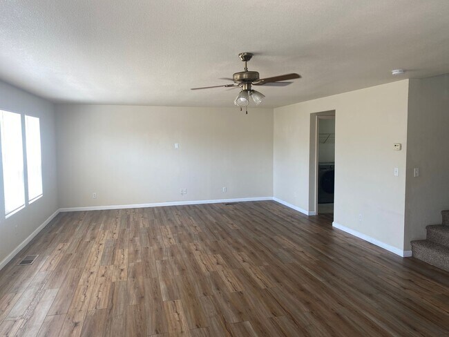 Building Photo - 9438 Canyon Meadows Dr