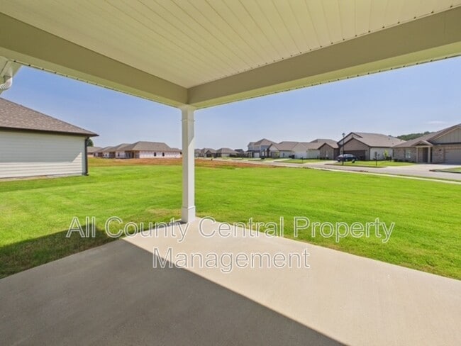Building Photo - 15652 Ruthie Lynn Dr