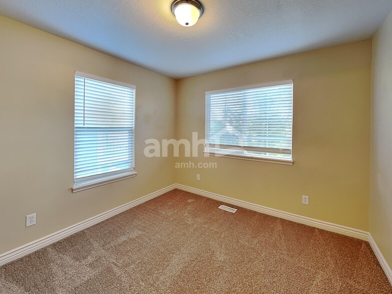 Building Photo - 4006 Dillon's Dr