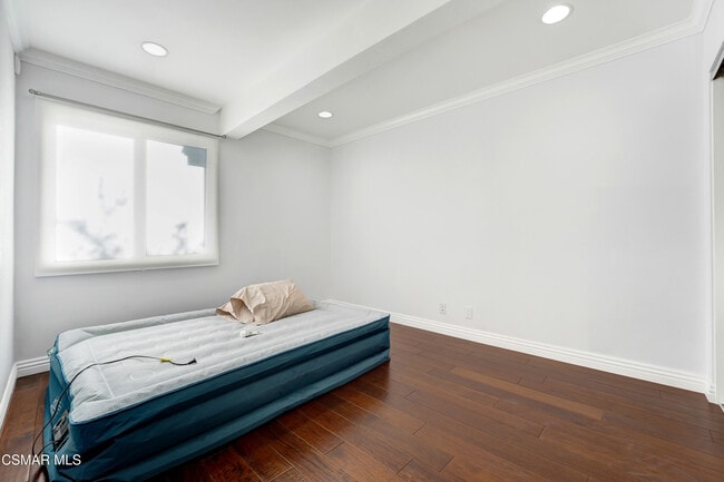 Building Photo - 23353 Balmoral Ln