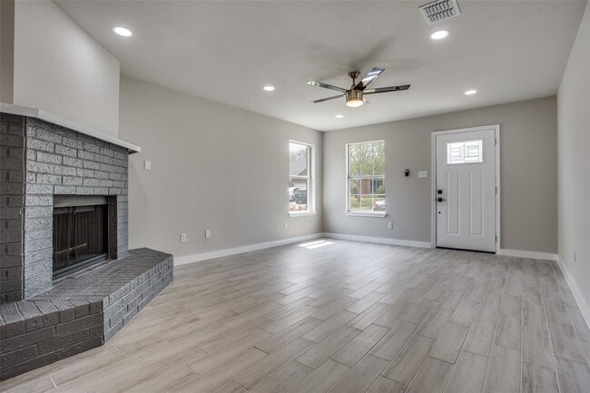 Building Photo - 517 Dusty Leather Ct