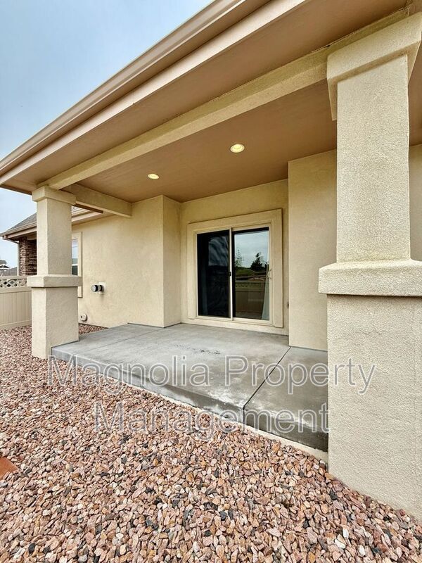 Building Photo - 9916 Wolf Lake Drive