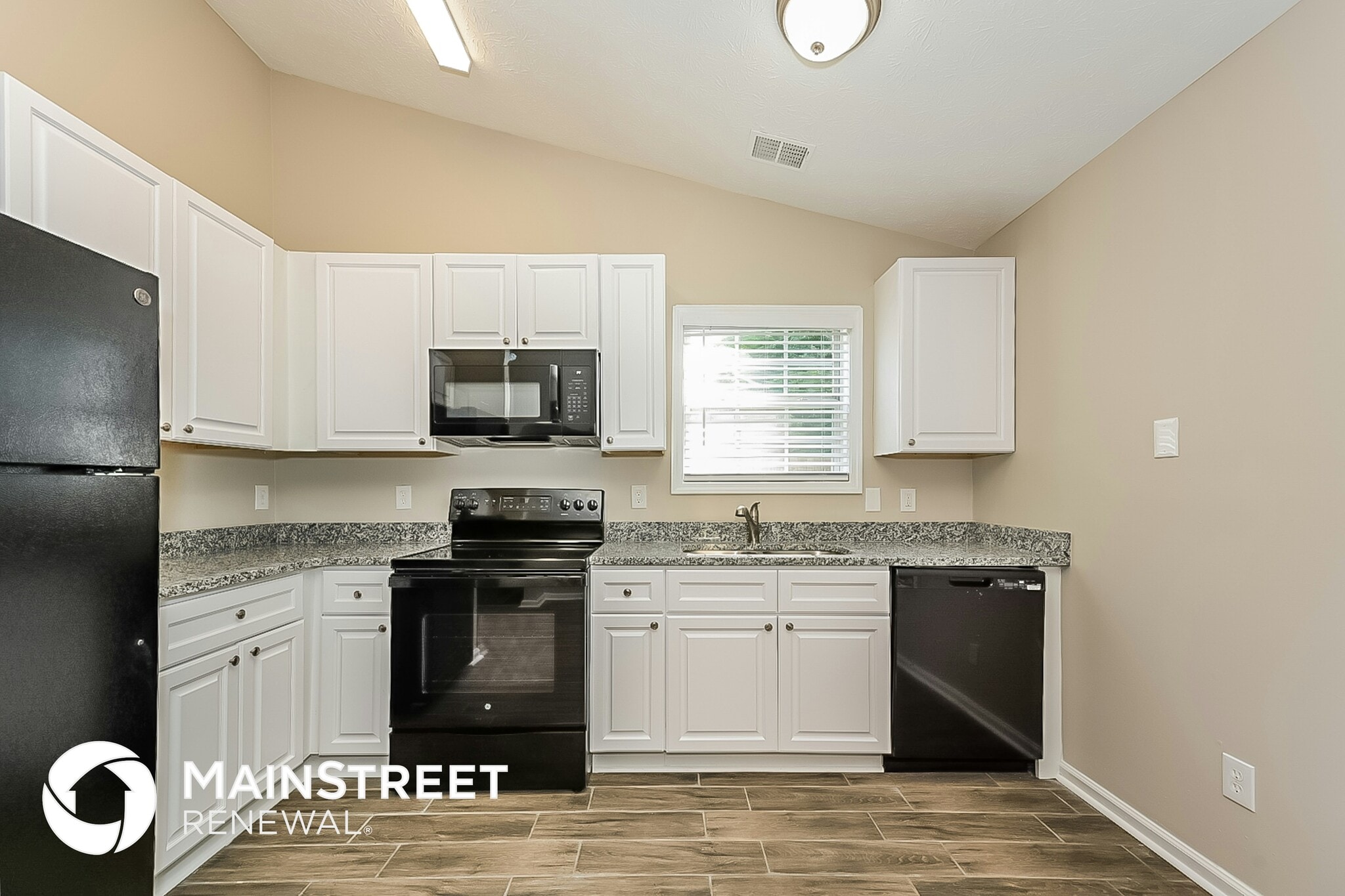 Building Photo - 1547 Enchanted Forest Dr