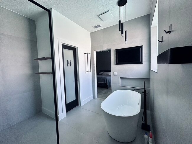 Building Photo - 107 Monroe View Trail