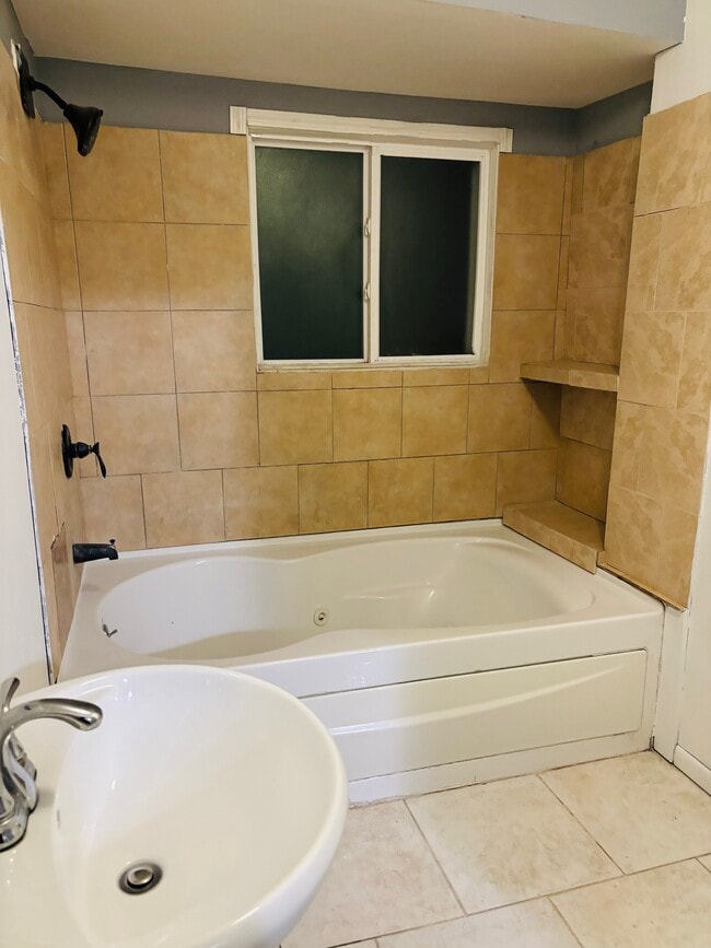 Building Photo - 310 Mississippi Ave