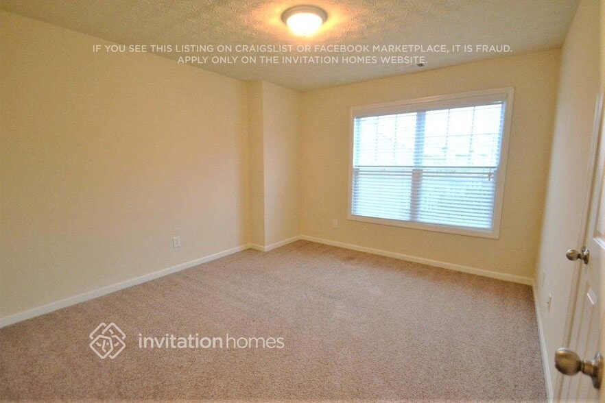 Building Photo - 915 Tamarisk Pl