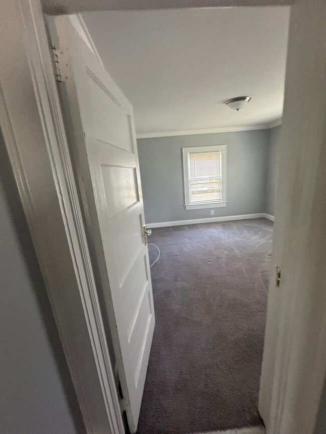 Building Photo - Walking distance to Downtown Kings Mountain, NC  =