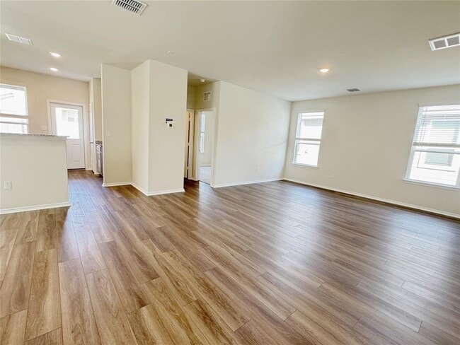 Building Photo - 596 Papaya Dr
