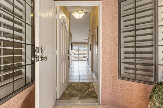 Building Photo - 42654 Sand Dune Dr