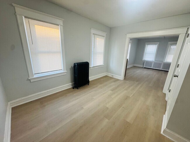 Building Photo - Rehabbed 3bd/1.5bth House with Backyard!! SECTION 8 ONLY!!