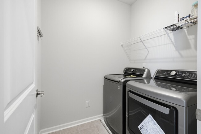 Building Photo - 3707 Clementine Ln