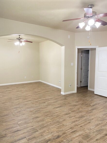 Building Photo - 17802 Oakridge Canyon Ln