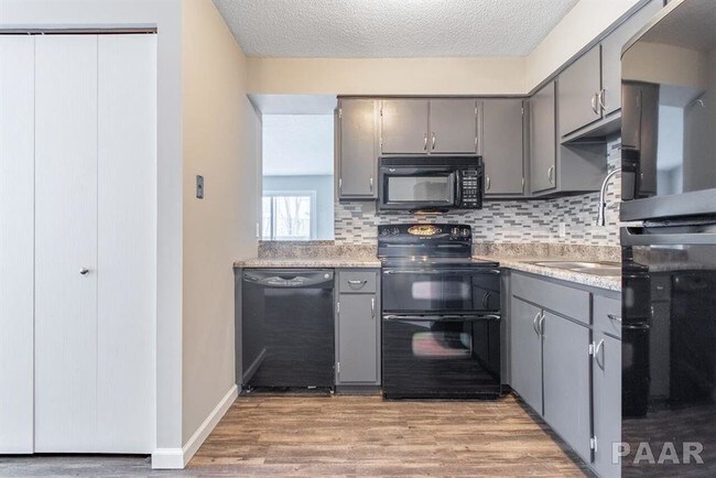 Building Photo - 2630 W Willowlake Dr