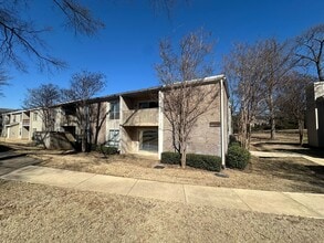 Building Photo - 2BD/2BA Condo located on the Germantown/Memphis Line!