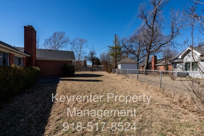 Building Photo - 4 Bedroom Home Available For Immediate Move In!!