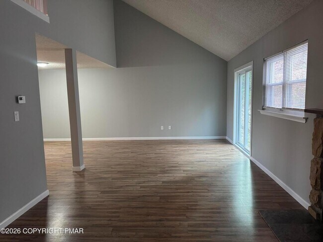 Building Photo - 35 Brookeville Terrace